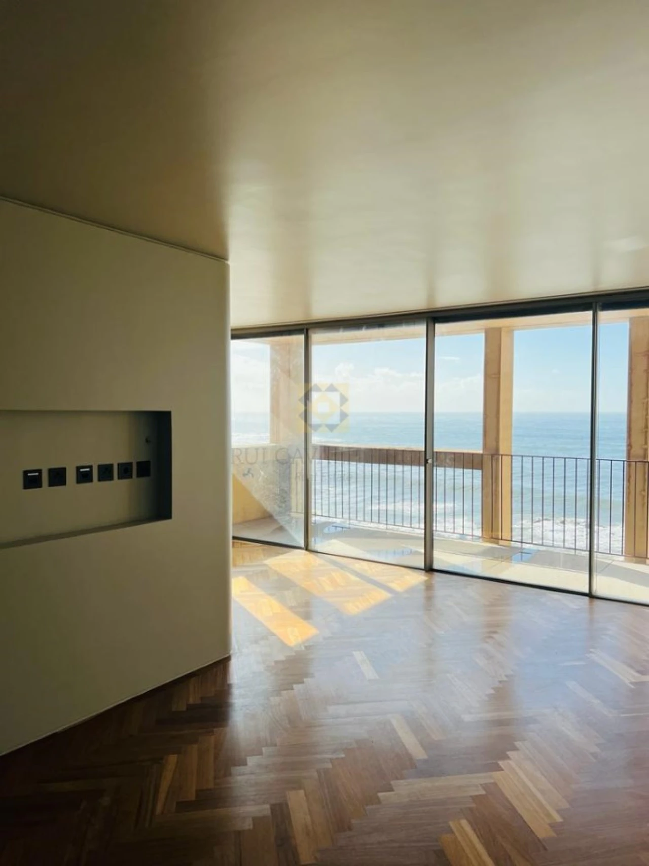 Apartamento T2 para Venda em Aldoar, Foz do Douro e Nevogilde Foto 2