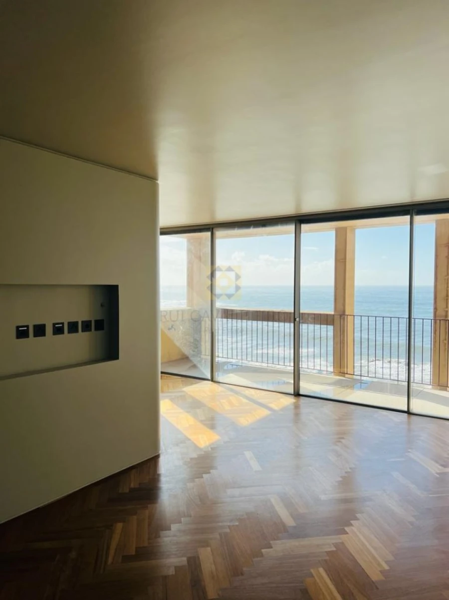 Apartamento T2 para Venda em Aldoar, Foz do Douro e Nevogilde Foto 2