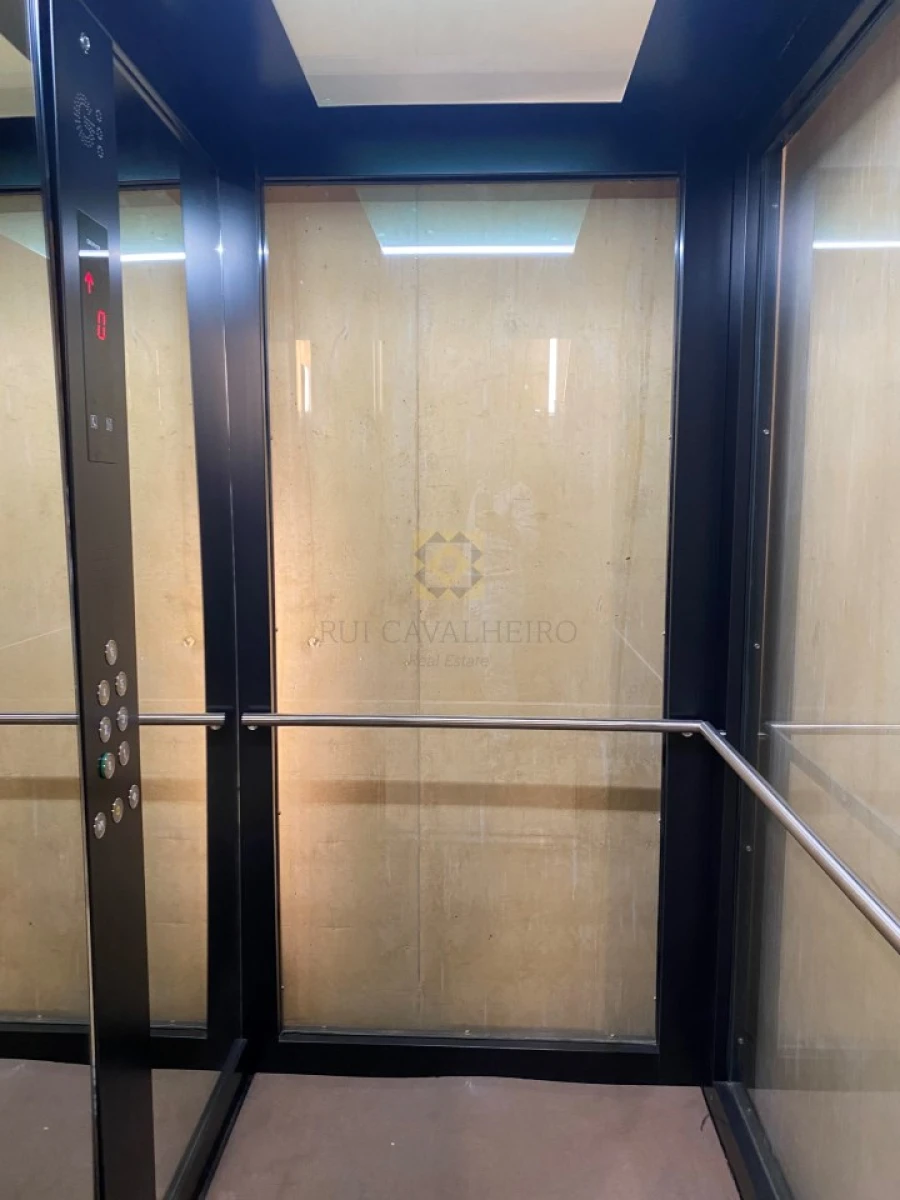 Apartamento T2 para Venda em Aldoar, Foz do Douro e Nevogilde Foto 42