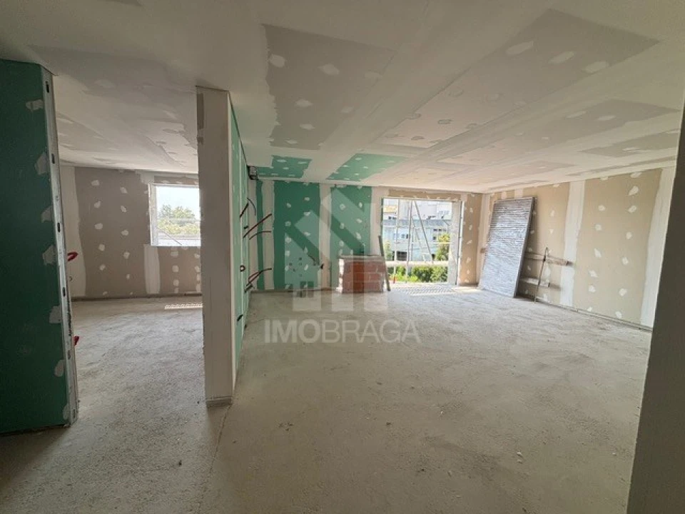 Apartamento T1 para Venda em Amares e Figueiredo Foto 2