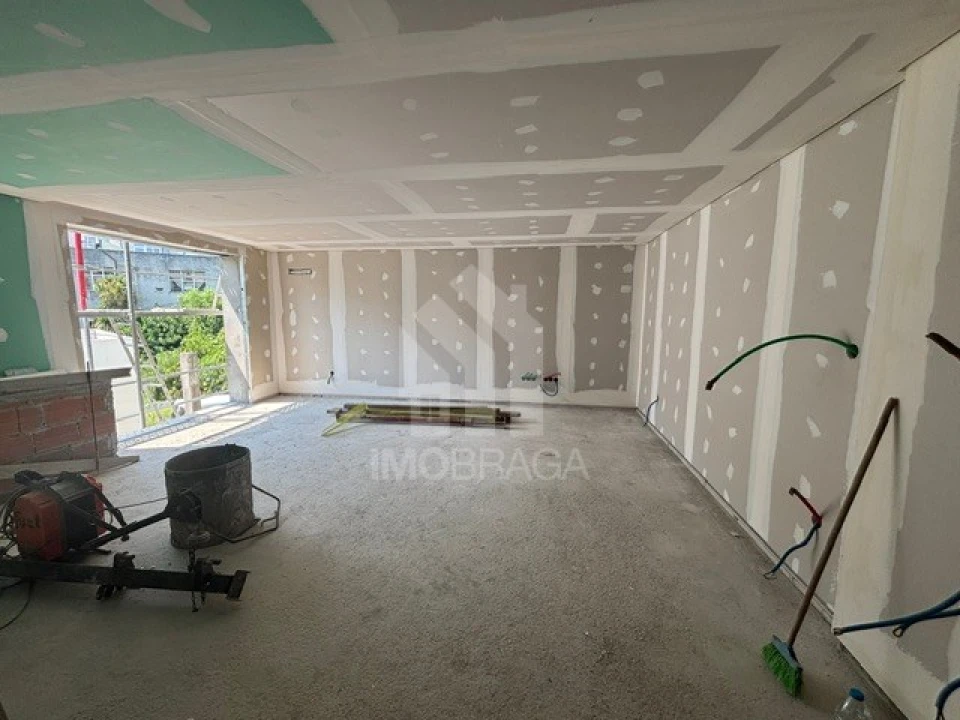 Apartamento T1 para Venda em Amares e Figueiredo Foto 18