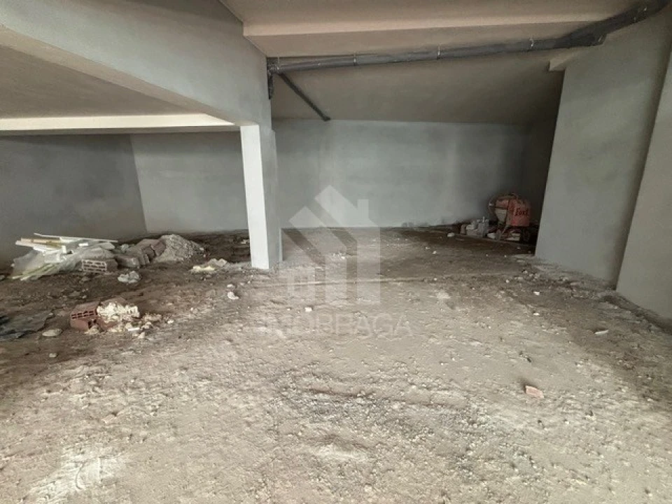 Apartamento T1 para Venda em Amares e Figueiredo Foto 34