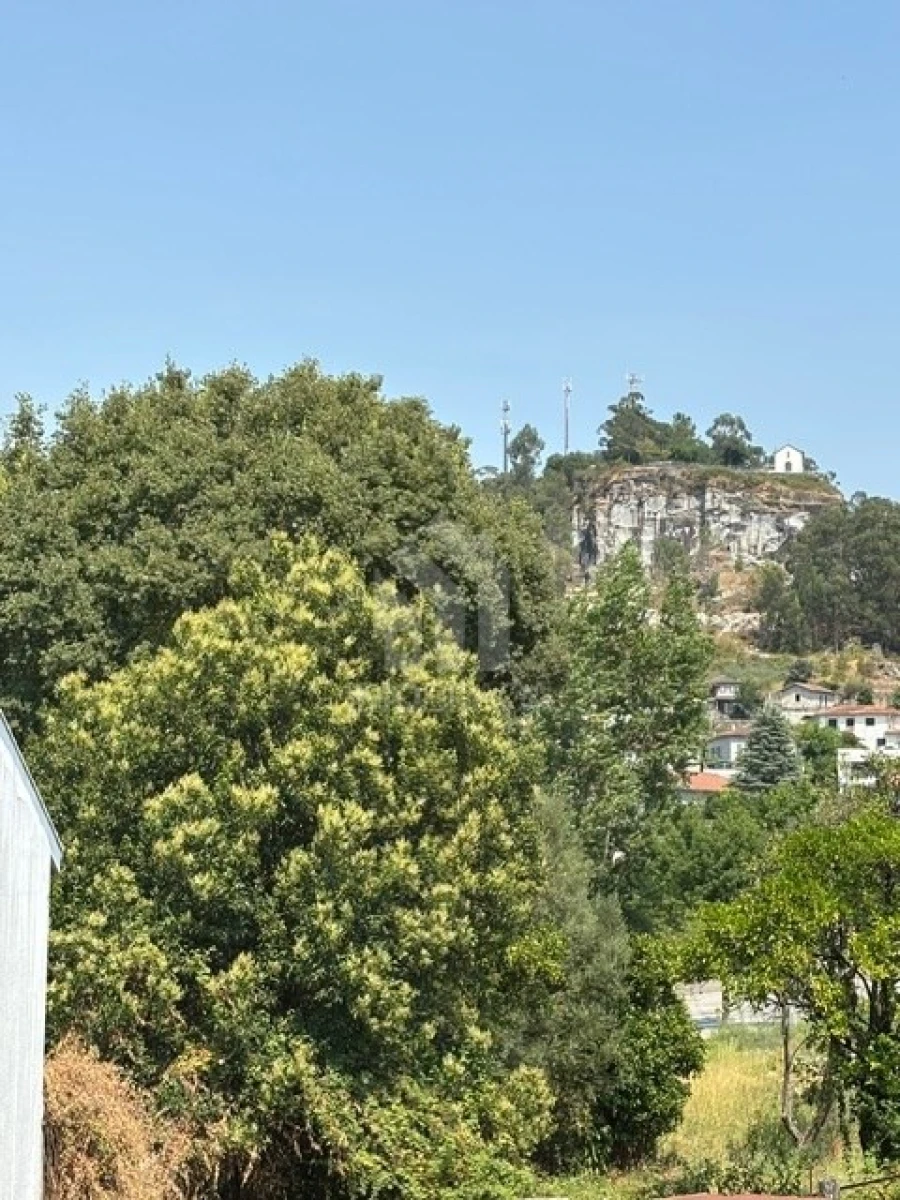 Apartamento T1 para Venda em Amares e Figueiredo Foto 32