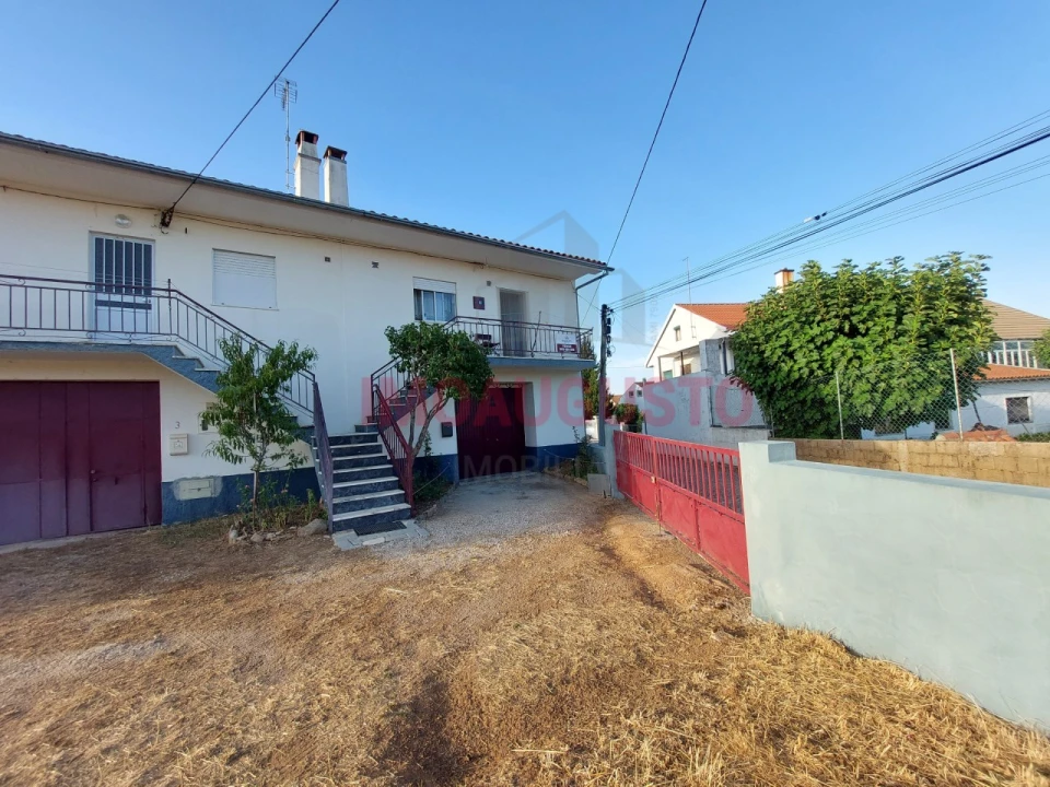 Moradia T2 para Venda em Souto Foto 2