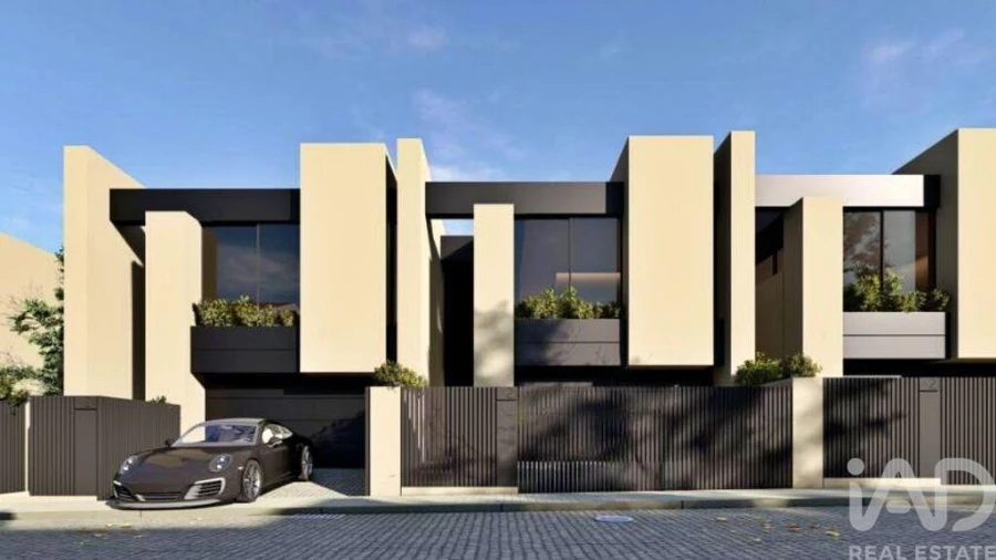 Moradia T3 para Venda em Fânzeres e São Pedro da Cova Foto 1