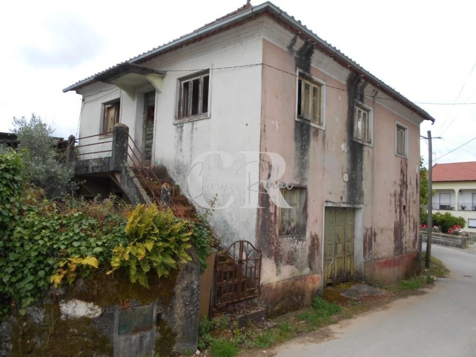 Moradia T4 para Venda em Santiago da Guarda Foto 1