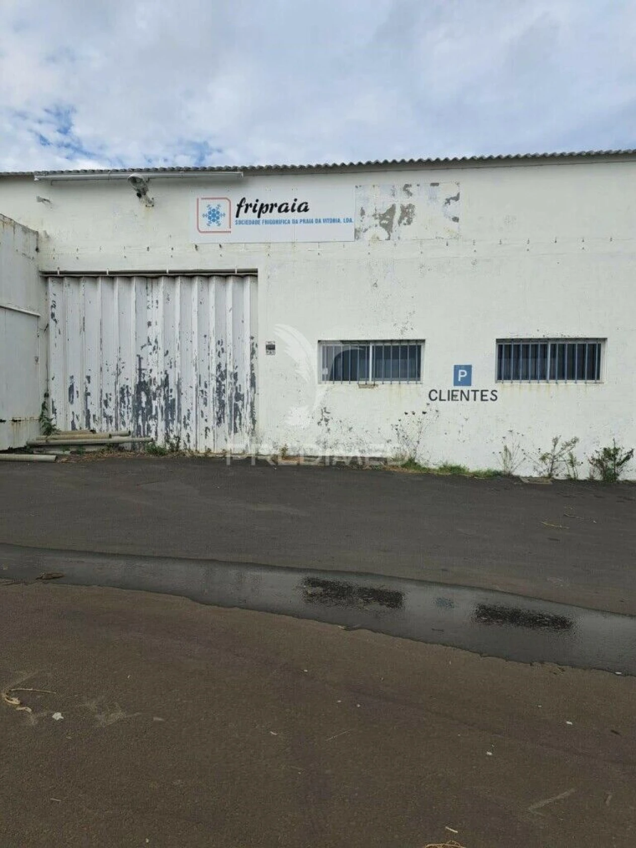 Armazém para Venda em Praia da Vitoria (Santa Cruz) Foto 4