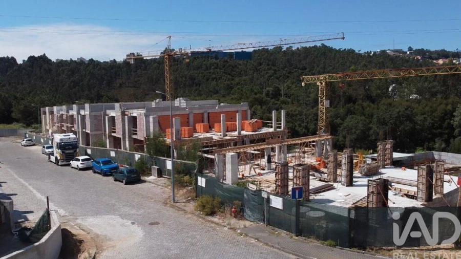 Moradia T3 para Venda em Fânzeres e São Pedro da Cova Foto 26