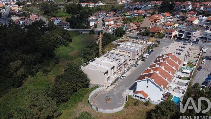 Moradia T3 para Venda em Fânzeres e São Pedro da Cova Foto 15