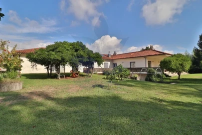 Moradia T4 para Venda em Celeirós, Aveleda e Vimieiro