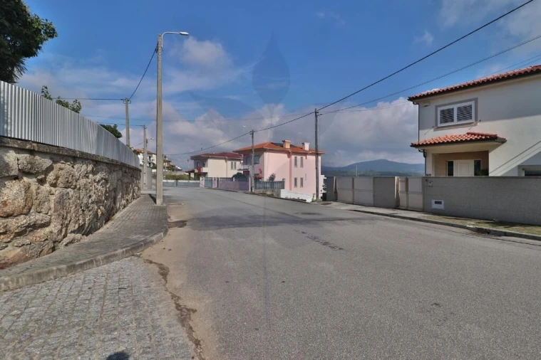 Moradia T4 para Venda em Celeirós, Aveleda e Vimieiro Foto 26