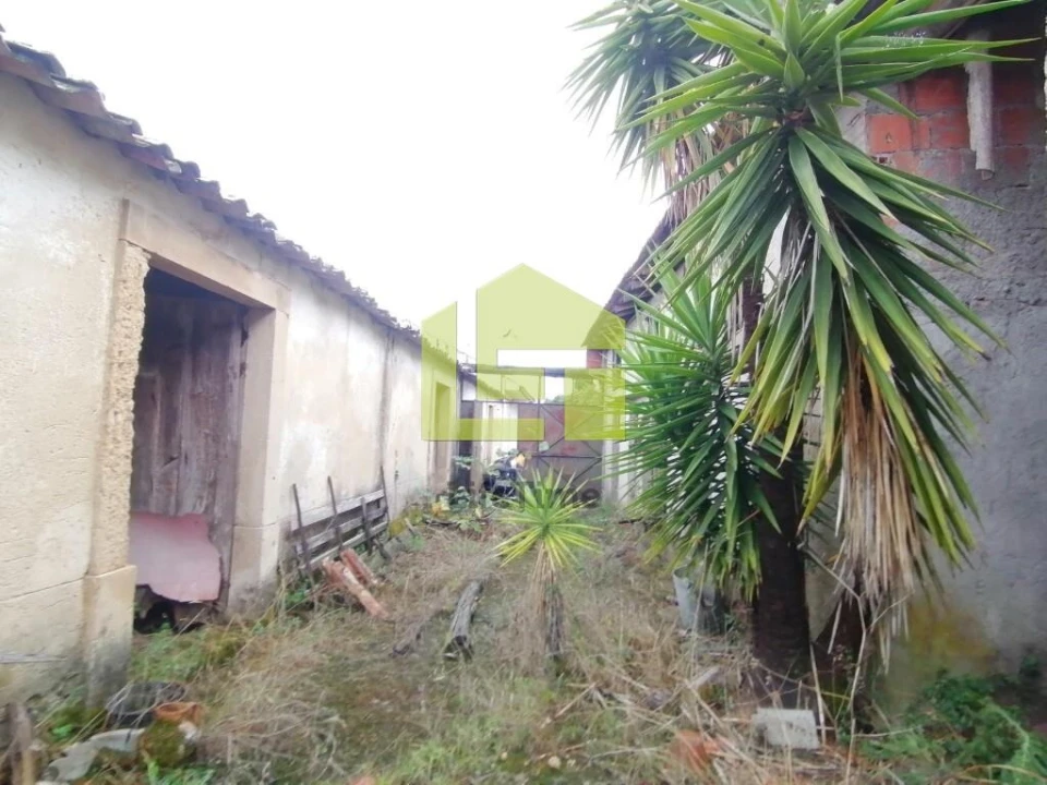 Moradia T2 para Venda em Lamas Foto 22