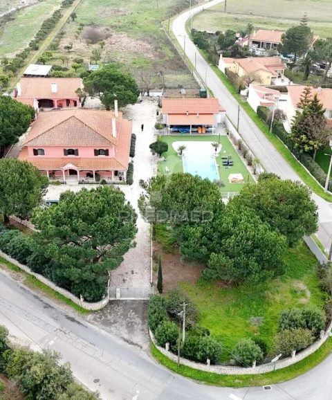 Moradia T6 para Venda em Samora Correia