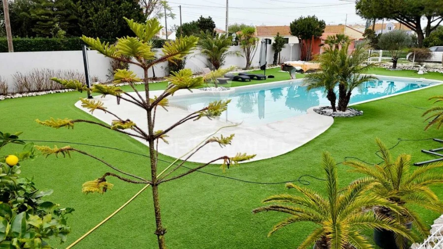 Moradia T6 para Venda em Samora Correia Foto 16