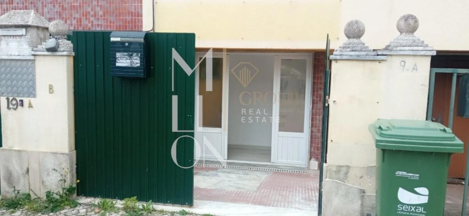 Loja para Venda em Corroios Foto 4