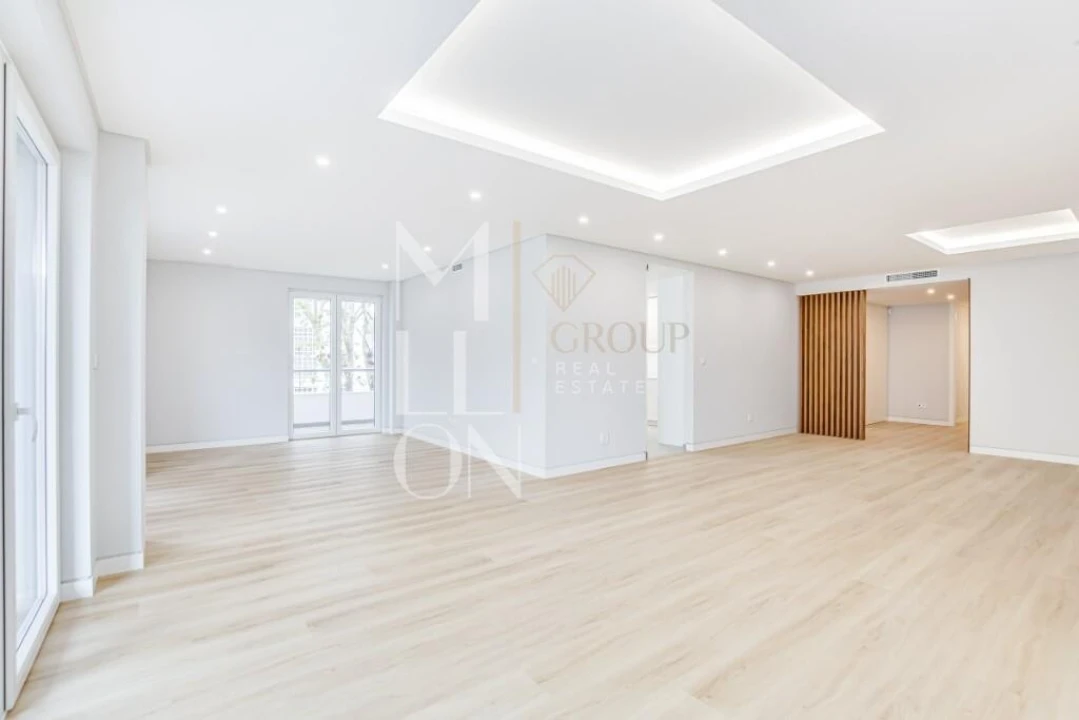 Apartamento T3 para Venda em Carcavelos e Parede Foto 1