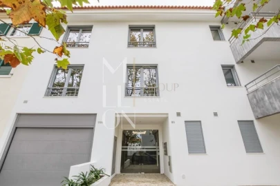 Apartamento T3 para Venda em Carcavelos e Parede