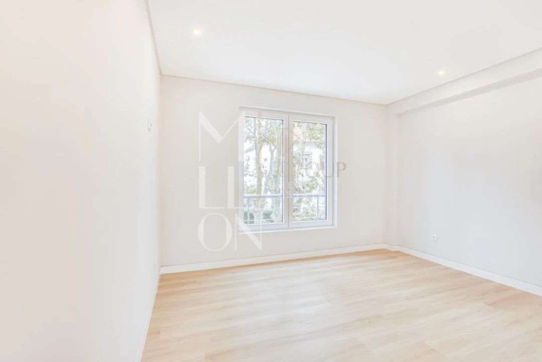 Apartamento T3 para Venda em Carcavelos e Parede Foto 31