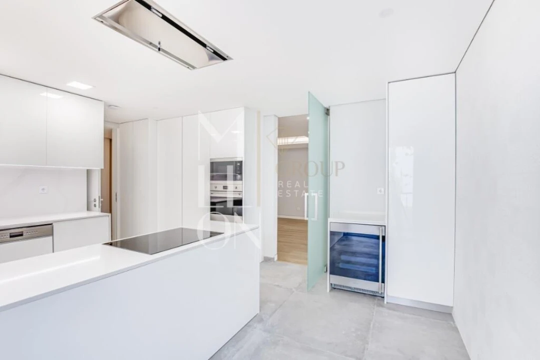 Apartamento T3 para Venda em Carcavelos e Parede Foto 9