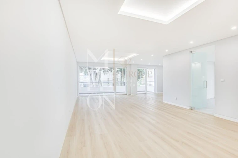 Apartamento T3 para Venda em Carcavelos e Parede Foto 2