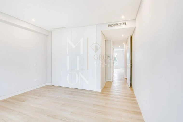 Apartamento T3 para Venda em Carcavelos e Parede Foto 32