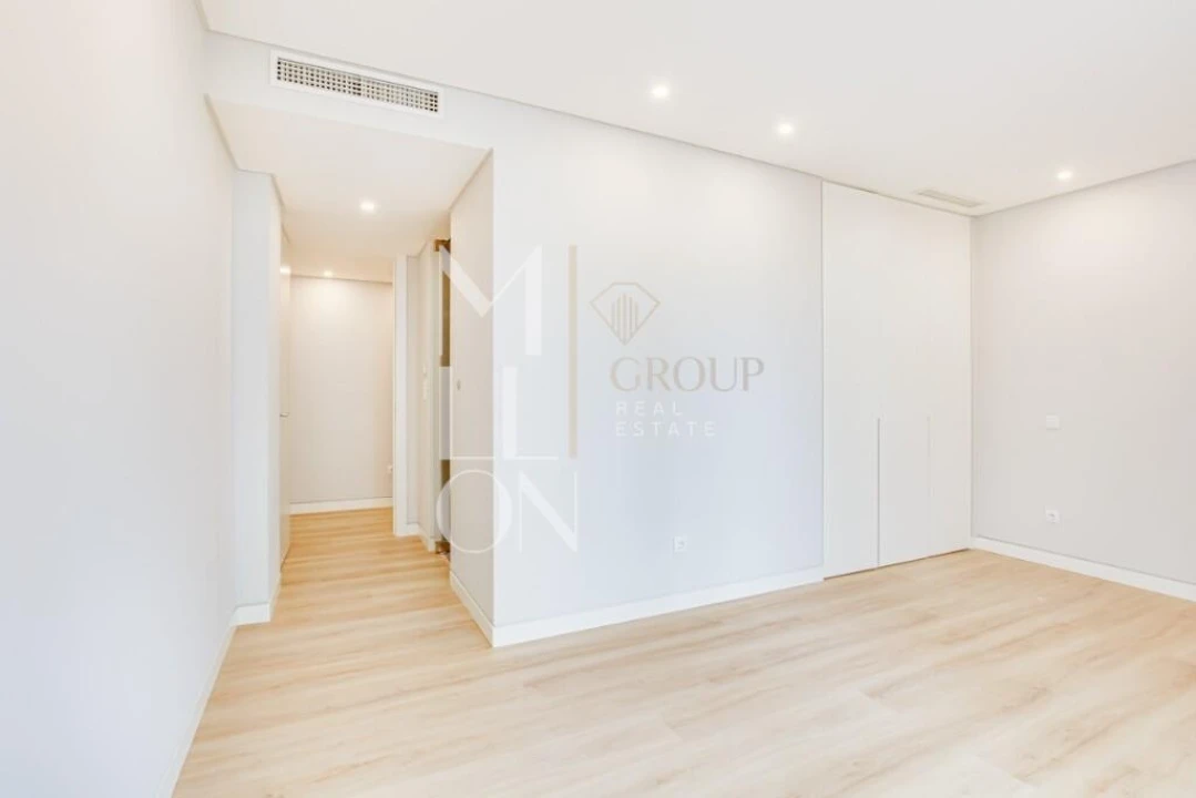 Apartamento T3 para Venda em Carcavelos e Parede Foto 27