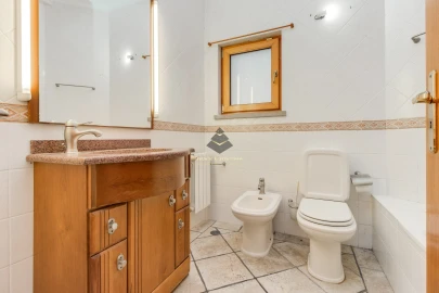 Moradia T5 para Venda em Sesimbra (Castelo)