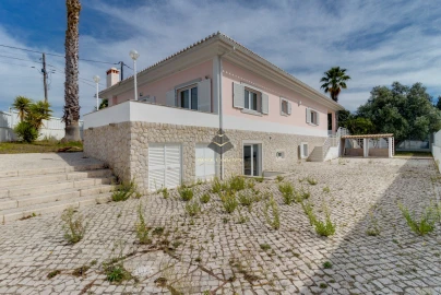 Moradia T5 para Venda em Sesimbra (Castelo)