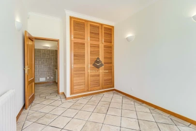 Moradia T5 para Venda em Sesimbra (Castelo)