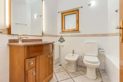 Moradia T5 para Venda em Sesimbra (Castelo)