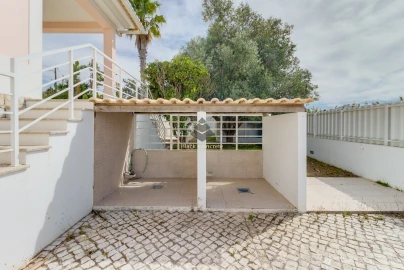 Moradia T5 para Venda em Sesimbra (Castelo)