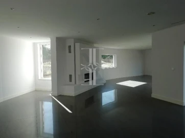 Moradia T4 para Venda em Agualva e Mira-Sintra
