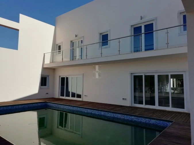 Moradia T4 para Venda em Agualva e Mira-Sintra Foto 2