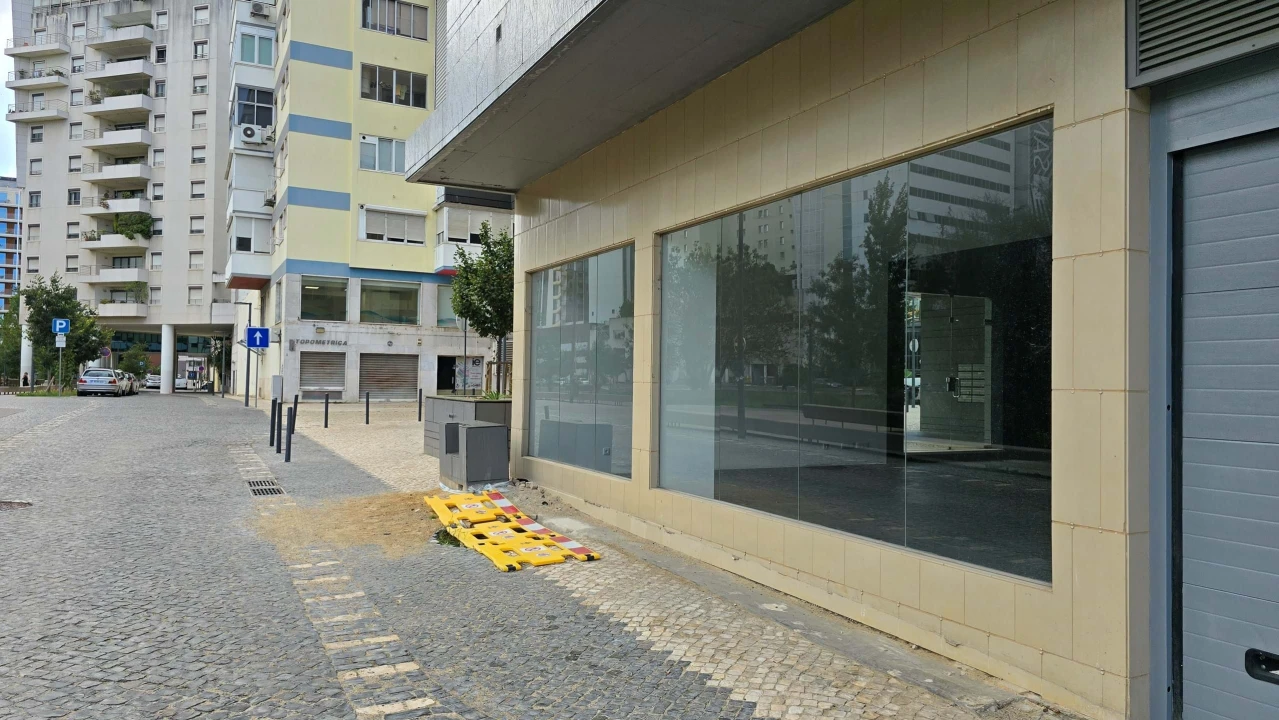 Negócio para Venda em Campolide Foto 9