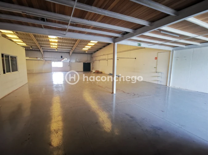 Armazém para Arrendamento em Tamel (São Verissimo) Foto 14