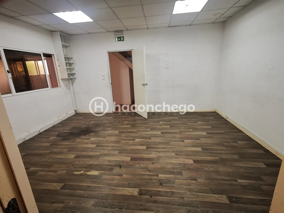 Armazém para Arrendamento em Tamel (São Verissimo) Foto 21