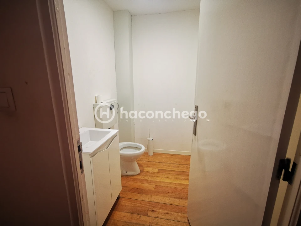 Armazém para Arrendamento em Tamel (São Verissimo) Foto 13