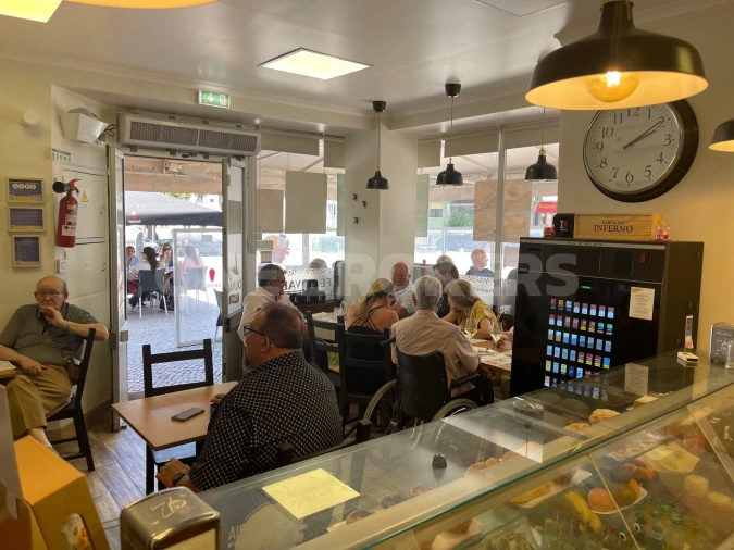 Negócio para Venda em Venteira Foto 9