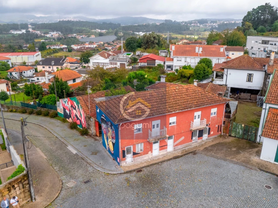 Moradia T8 para Venda em Freamunde Foto 1