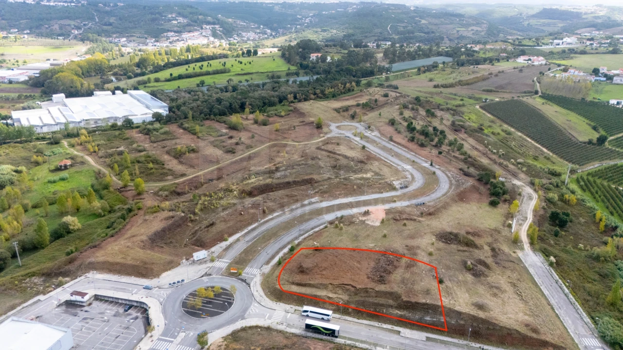 Terreno para Venda em Evora de Alcobaça Foto 2