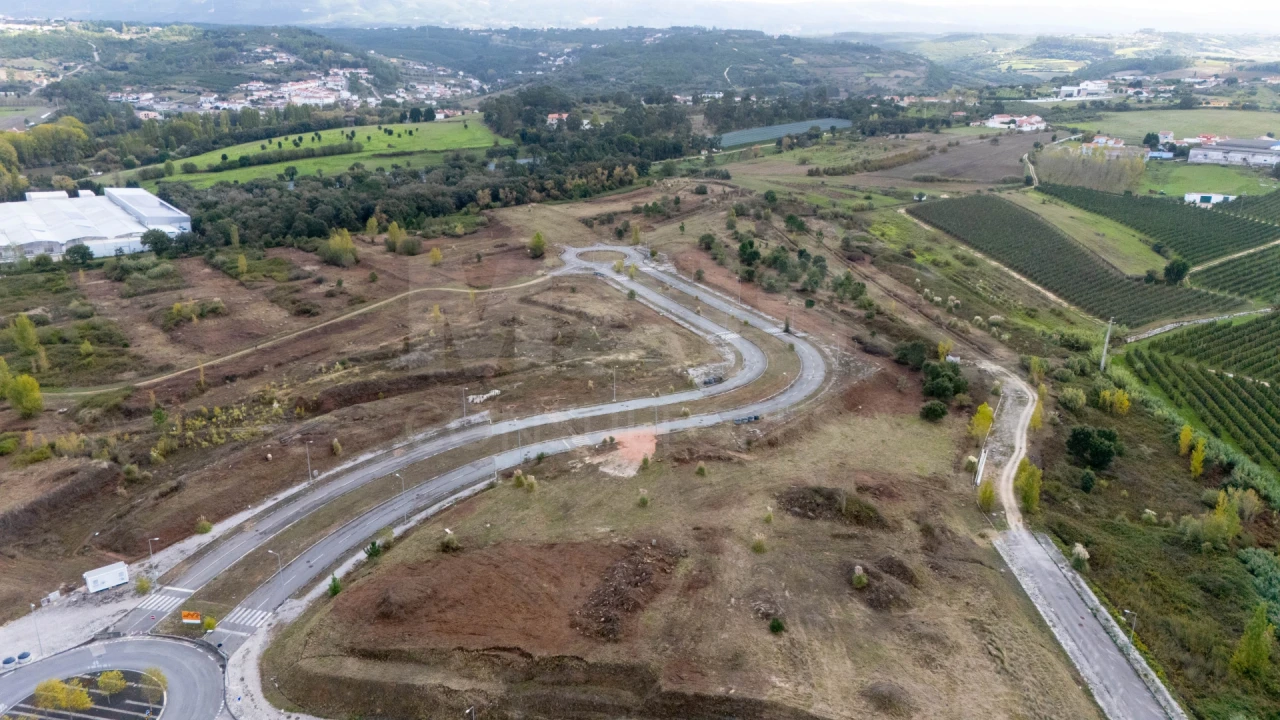 Terreno para Venda em Evora de Alcobaça Foto 3