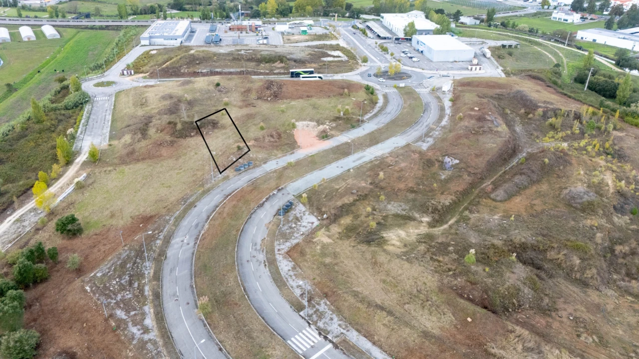 Terreno para Venda em Evora de Alcobaça Foto 1