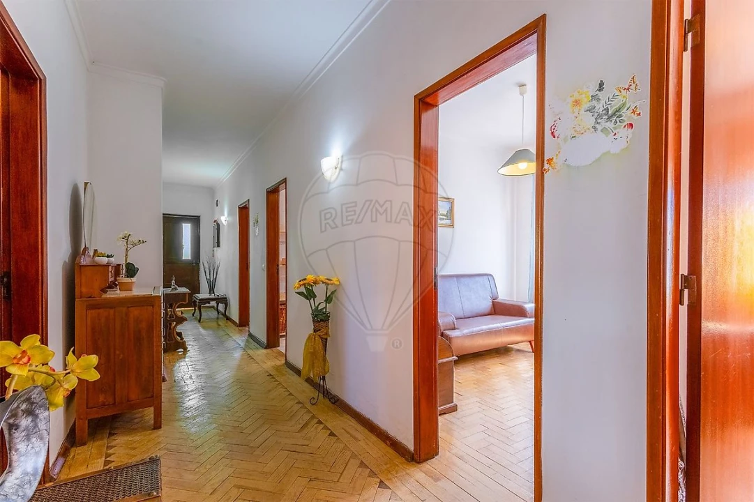 Moradia T4 para Venda em Vale da Pedra Foto 10