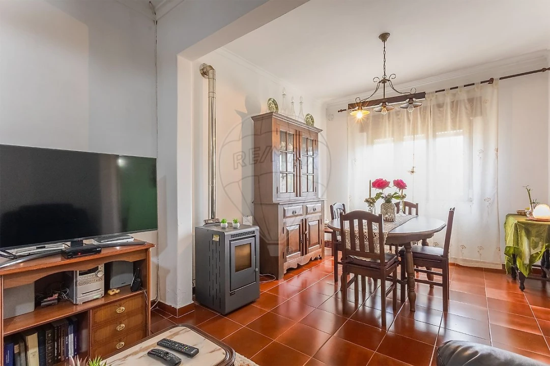 Moradia T4 para Venda em Vale da Pedra Foto 11