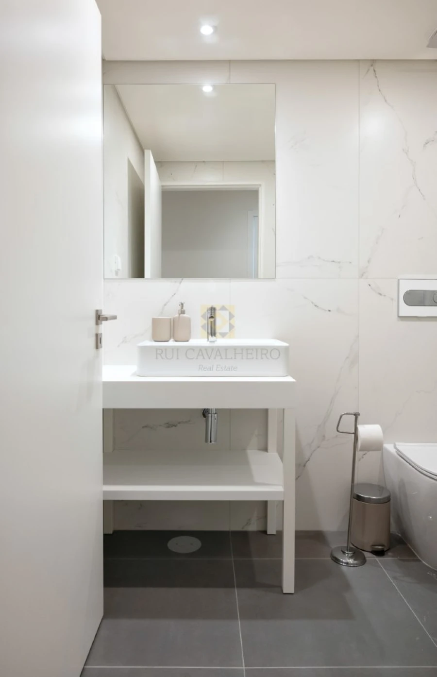 Apartamento T1 para Venda em Cedofeita, Santo Ildefonso, Sé, Miragaia, São Nicolau e Vitória Foto 20
