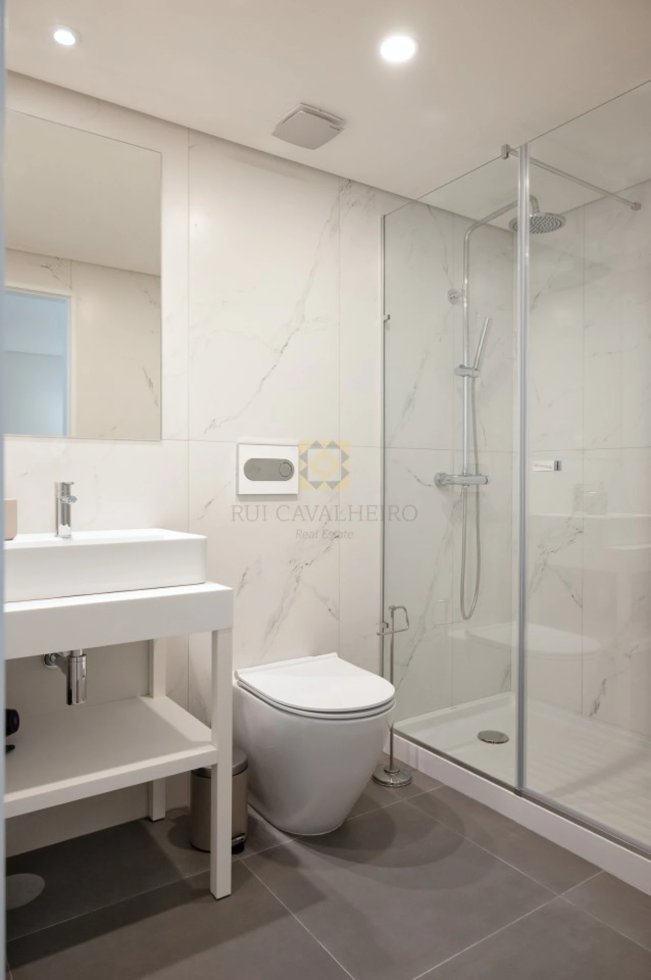 Apartamento T2 para Venda em Cedofeita, Santo Ildefonso, Sé, Miragaia, São Nicolau e Vitória Foto 37