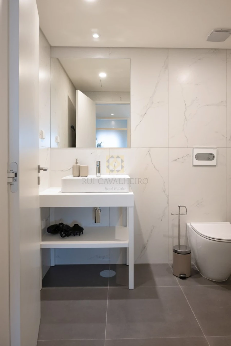 Apartamento T2 para Venda em Cedofeita, Santo Ildefonso, Sé, Miragaia, São Nicolau e Vitória Foto 28