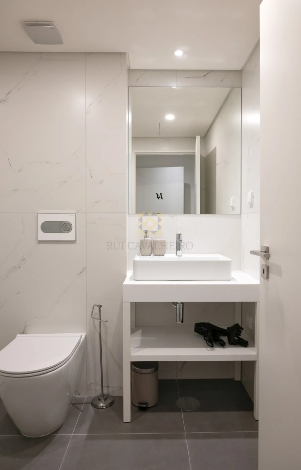 Apartamento T1 para Venda em Cedofeita, Santo Ildefonso, Sé, Miragaia, São Nicolau e Vitória Foto 35