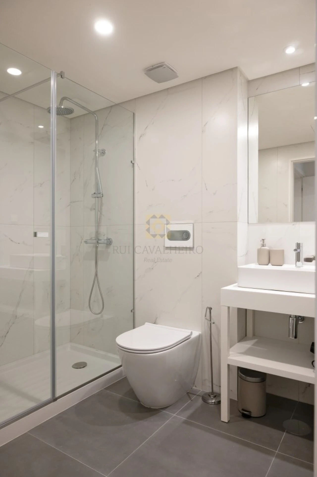 Apartamento T1 para Venda em Cedofeita, Santo Ildefonso, Sé, Miragaia, São Nicolau e Vitória Foto 37