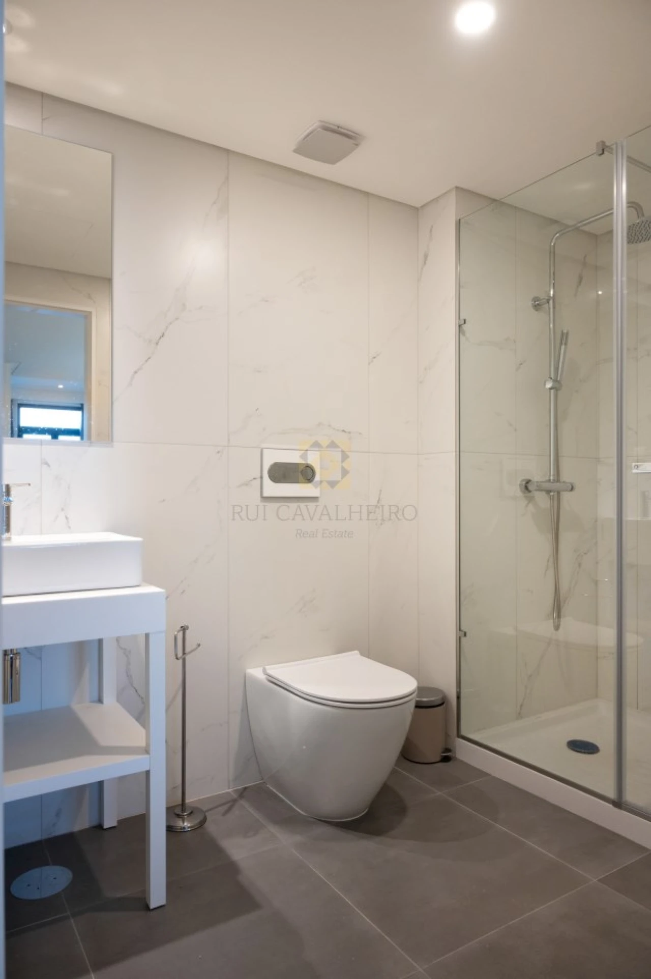 Apartamento T2 para Venda em Cedofeita, Santo Ildefonso, Sé, Miragaia, São Nicolau e Vitória Foto 27